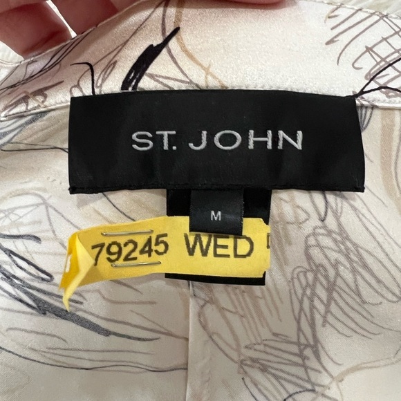 St. John Silk Blouse - size M - Picture 5 of 10